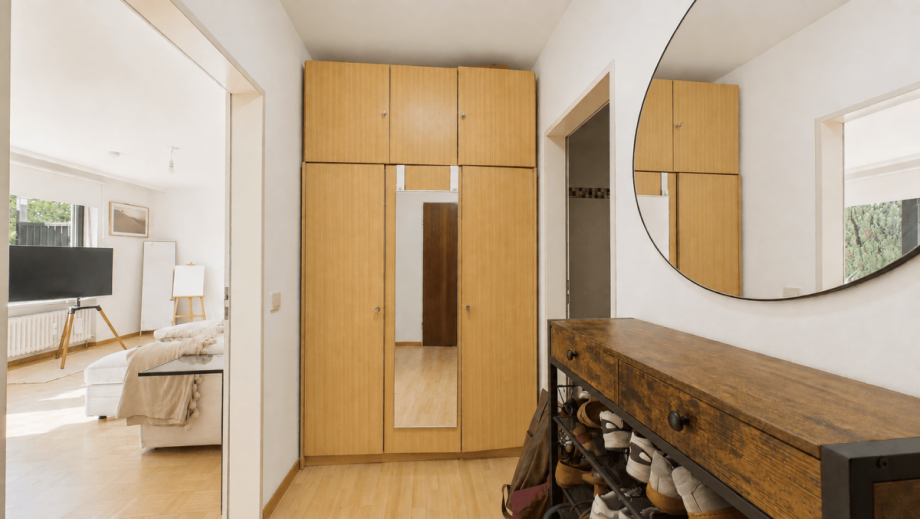 Flur (KI-gest�tzt bearbeitet) Erdgeschosswohnung M�nchen