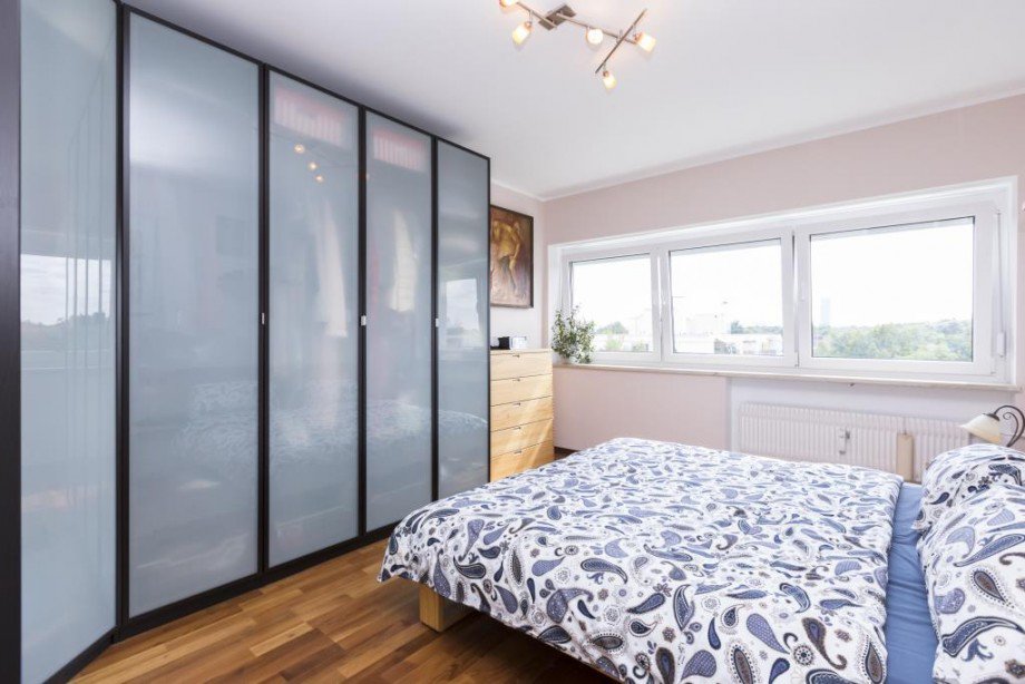 gro�z�giges Schlafzimmer Etagenwohnung M�nchen