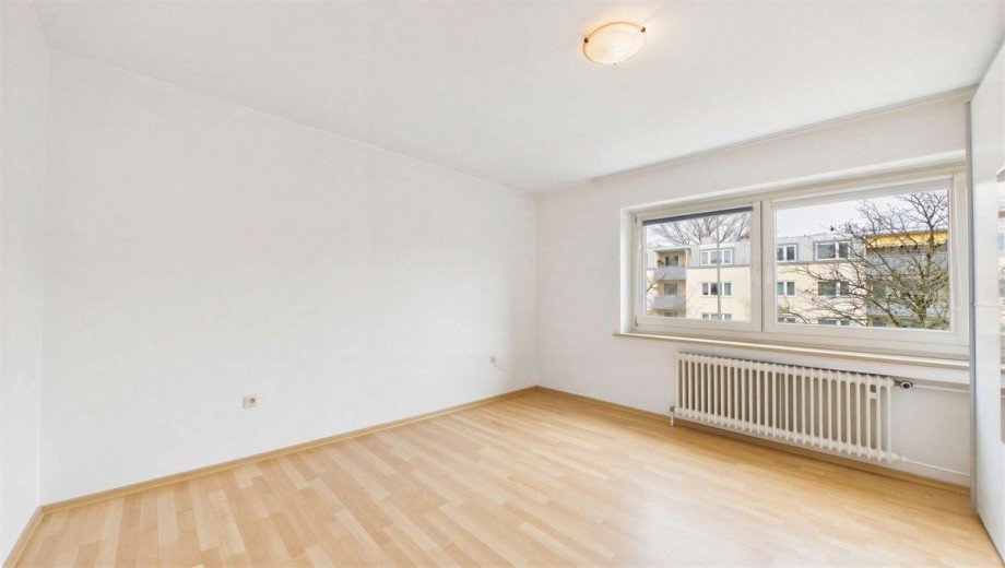 Schlafzimmer (KI-bearbeitet) Etagenwohnung M�nchen