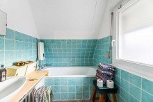 Tageslichtbad HEGERICH: Zuhause im Gr�nen: Charmante Doppelhaush�lfte mit gro�em Garten in Buchenb�hl