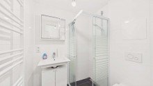 Badezimmer HEGERICH: Moderne 1-Zimmer-Erdgeschosswohnung mit Loggia in Sendling-Westpark!