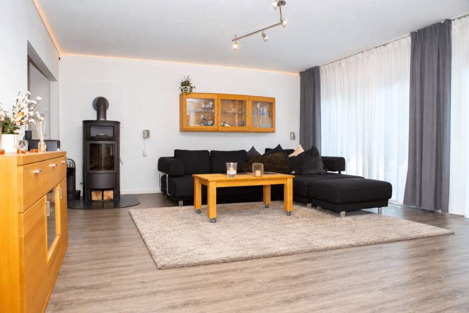 Wohnzimmer (KI optimiert) Einfamilienhaus Allersberg