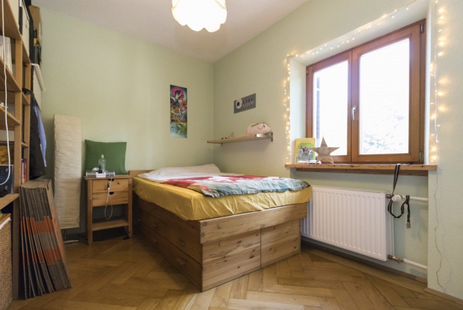 Schlafzimmer Doppelhaush�lfte M�nchen
