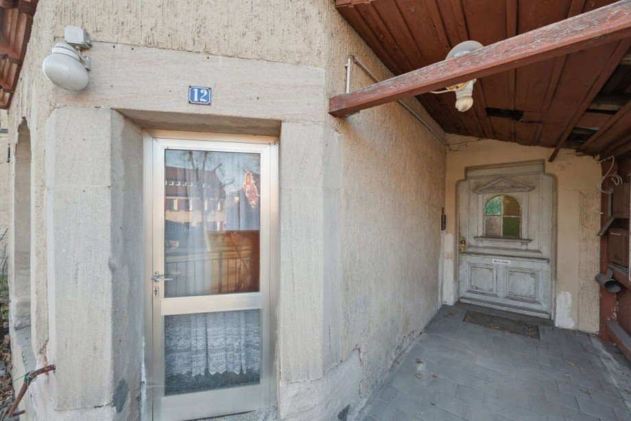 Hauseingang Mehrfamilienhaus Georgensgm�nd