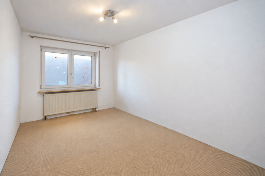 Zimmer 2 KG (KI optimiert) Einfamilienhaus Allersberg