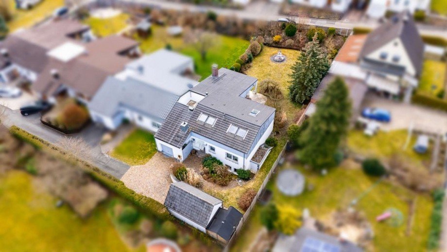 Drohnenansicht Reihenendhaus Cadolzburg