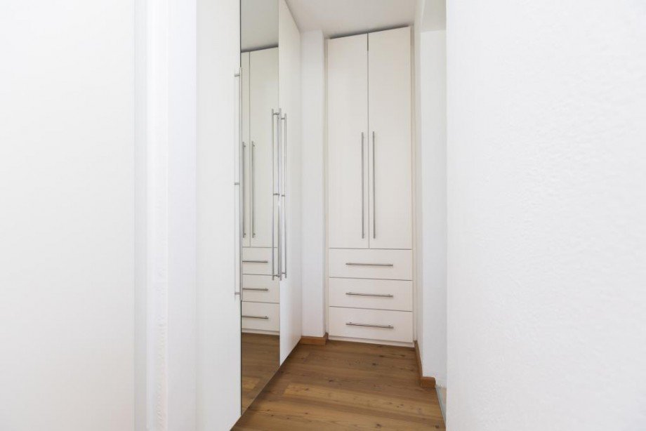 Ankleide Doppelhaush�lfte Krailling