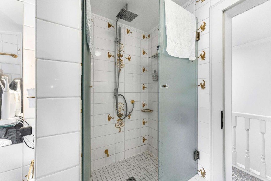 Badezimmer Doppelhaush�lfte Gr�nwald