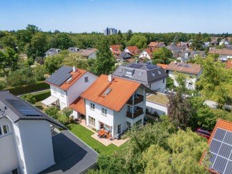 Hauptbild HEGERICH: Gr�ne Idylle - Einfamilienhaus in traumhafter Lage von Ottobrunn!