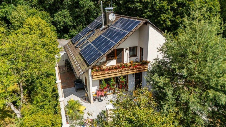Gartenansicht Schwaig bei N�rnberg Einfamilienhaus HEGERICH: Gro�z�giges Familienhaus mit weitl�ufigem Garten in begehrter Lage von Schwaig